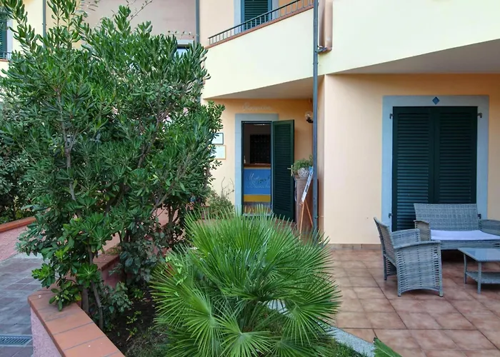Apartment In Santa Teresa Near